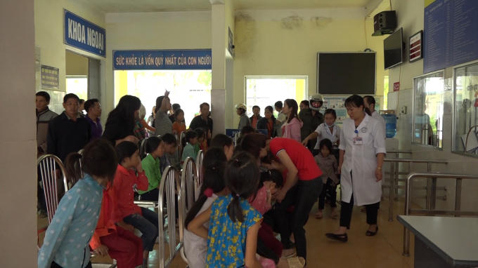 Có 150 học sinh trường Phổ thông bán trú Tiểu học Xín Cái có biểu hiện bị ngộ độc.