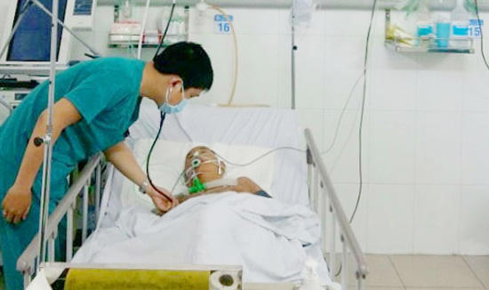 Bệnh nhân 70 tuổi được cứu sống dù đã ngưng tim, ngưng thở. 