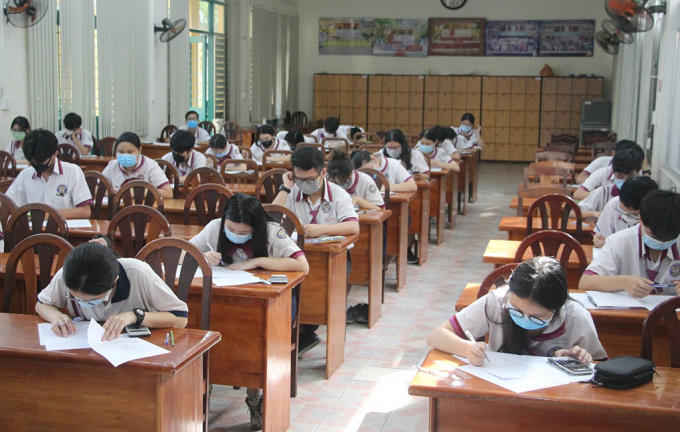 hoc-sinh-f2_kmqv