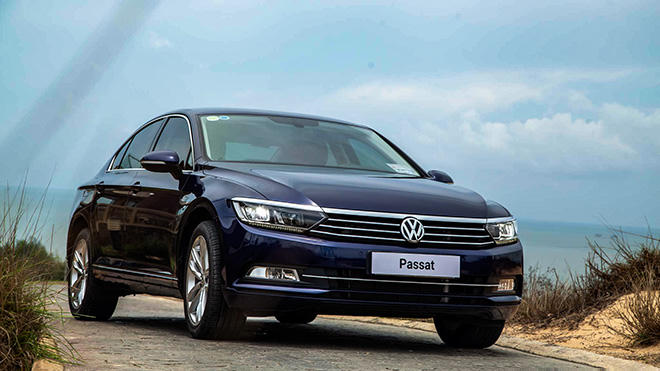 Volkswagen Passat giảm 200 triệu đồng trong tháng 5/2021