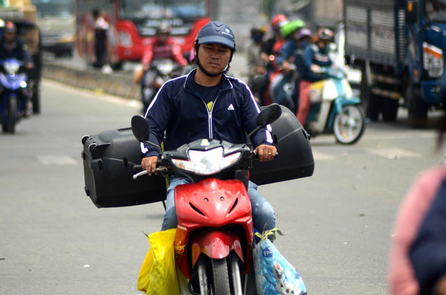 Mang lên công cụ xả xì-trét cuối tuần.