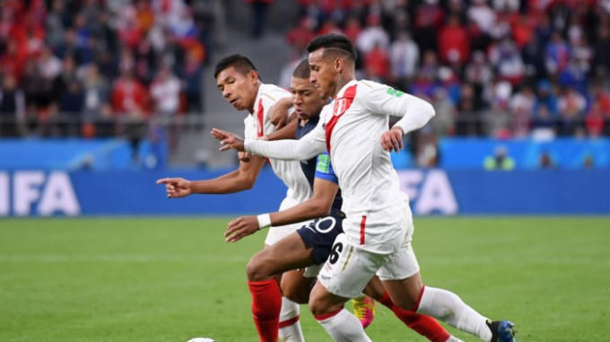 Ghi bàn ở World Cup, sao tuyển Pháp tái hiện màn ăn mừng để đời của Văn Thanh