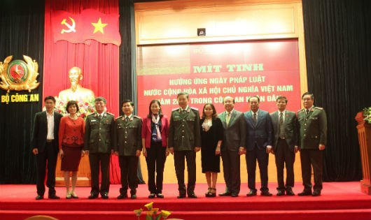 Đại biểu các bộ, ngành Trung ương tham dự Lễ mít-tinh của Bộ Công an