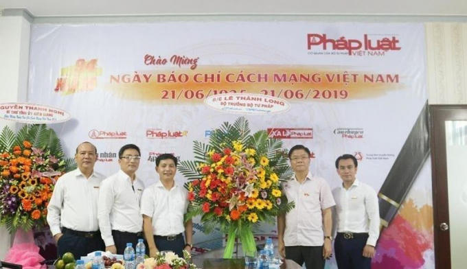 Anh73.