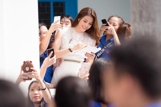 Phạm Hương đã có hành trình đầy cảm xúc khi đã được tham gia rất nhiều hoạt động.