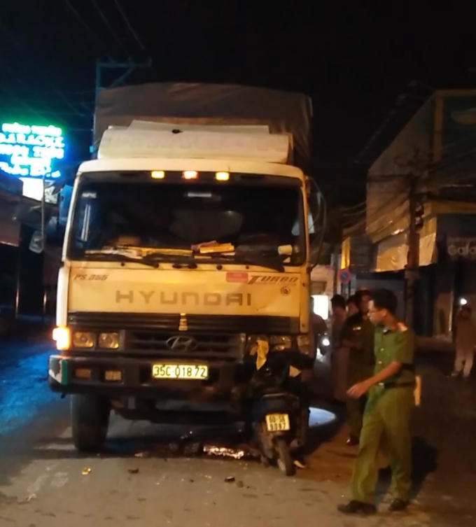 Lực lượng công an có mặt giải quyết vụ việc.