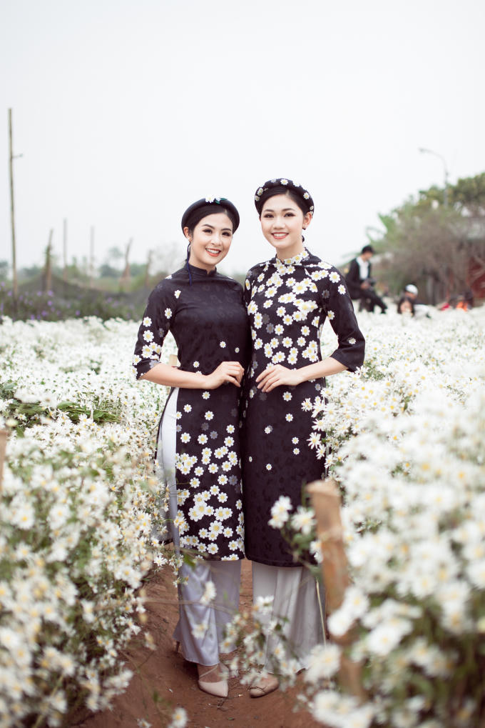 Ngọc H&acirc;n, Thanh Tú khoe sắc với c&uacute;c họa mi