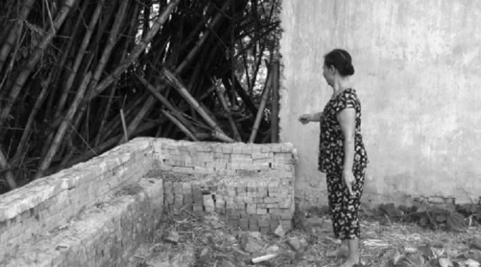 Bà Chờ cho rằng diện tích đất gia đình bà bị lấn chiếm.