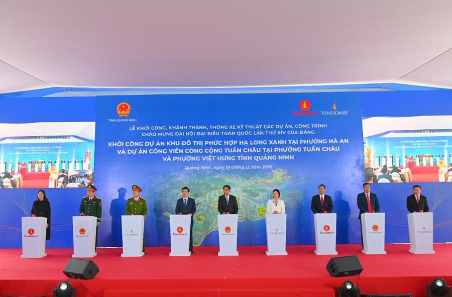 Các đại biểu ấn nút khởi công dự án Khu đô thị phức hợp Hạ Long Xanh (phường Hà An), tỉnh Quảng Ninh ngày 19/12/2025.