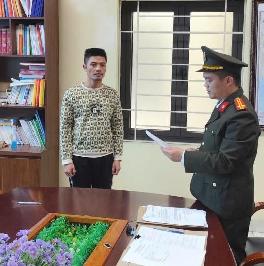 CQĐT công bố các quyết định tố tụng cho các đối tượng. Ảnh: CACC