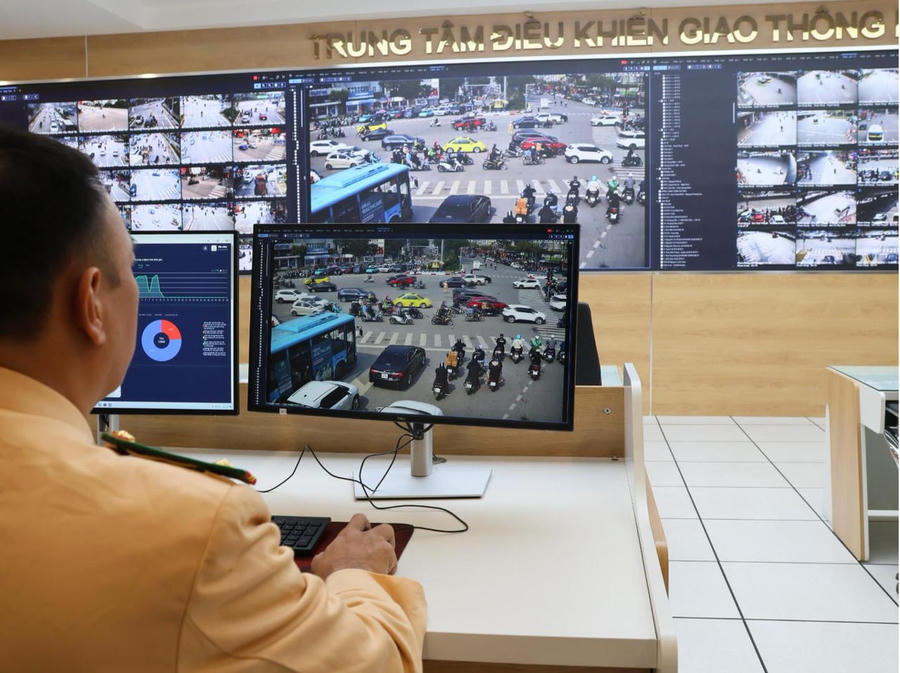 Theo dõi sát tình hình giao thông trên toàn địa bàn Hà Nội thông qua hệ thống camera tích hợp công nghệ AI.