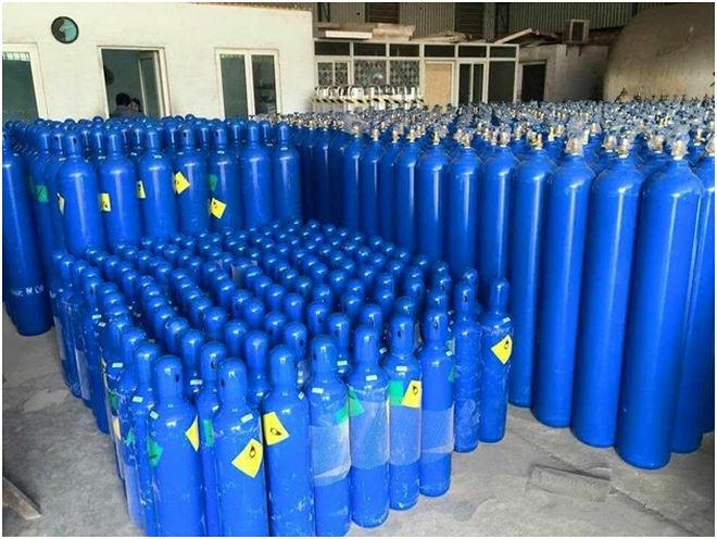 Bình bóng cười bán tràn lan qua mạng xã hội Facebook (Ảnh minh hạ).