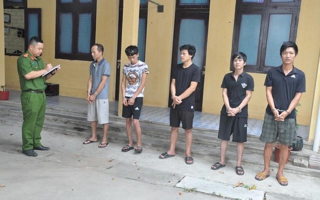 Từ sự việc kẻ ngáo đá cầm dao múa may, triệt phá luôn đường dây ma túy