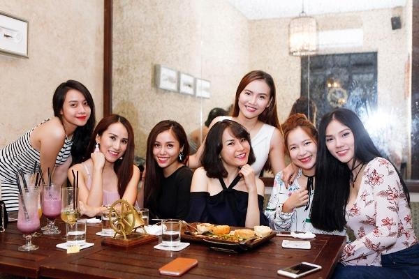 Sau 16 năm hoạt động với nhiều lần thay đổi thành viên thì nhóm đã quyết định làm kỉ niệm để ôn lại kỉ niệm cũ.