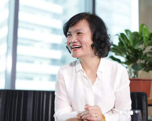 Bà Phạm Minh Hương quyết mua vào khối lượng lớn cổ phiếu VND giữa lúc mã này về vùng giá thấp.