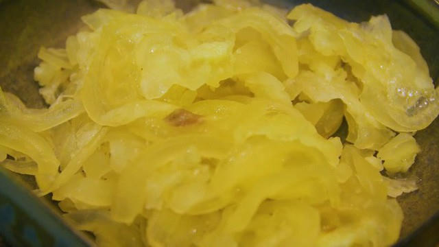 Không chỉ bánh mì, Sài Gòn giờ còn có cả tô phở lên tới 2,3 triệu