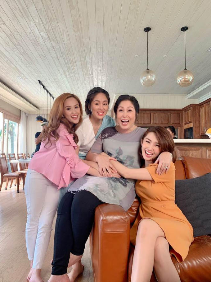 Fans Lê Phương khóc hết nước mắt khi sắp phải chia tay Hương