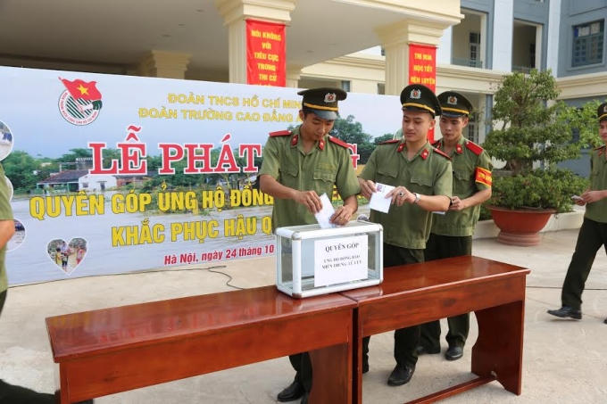 Trường Cao đẳng An ninh nhân dân I tổ chứ phát động quyên góp ủng hộ đồng bào Miền Trung khắc phục hậu quả mưa lũ.
