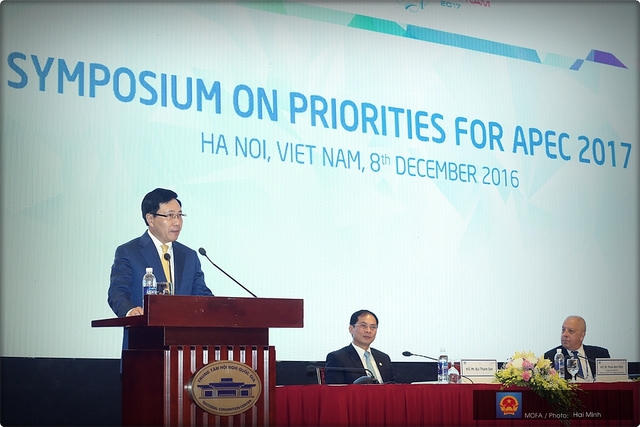 Phó Thủ tướng, Bộ trưởng Ngoại giao Phạm Bình Minh phát biểu tại tại phiên khai mạc Hội thảo về các ưu tiên của năm APEC 2017. Ảnh: Cổng TTĐT Chính phủ