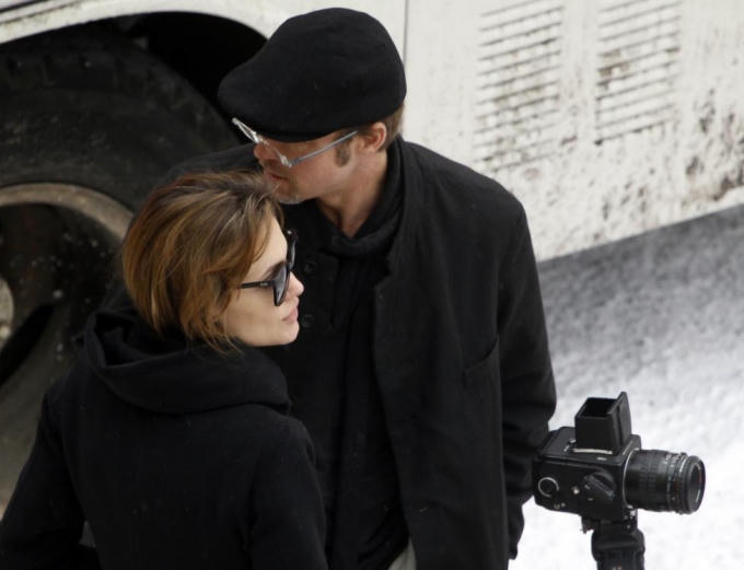 Angelina Jolie và Brad Pitt xuất hiện cùng nhau trong bộ phim đầu tay mà Angelina làm đạo diễn In the Land of Blood and Honey" năm 2010. (Ảnh: Reuters)