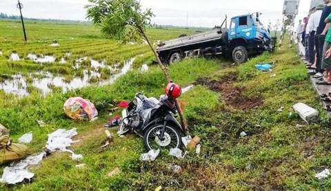Hiện trường vụ tai nạn thương tâm.