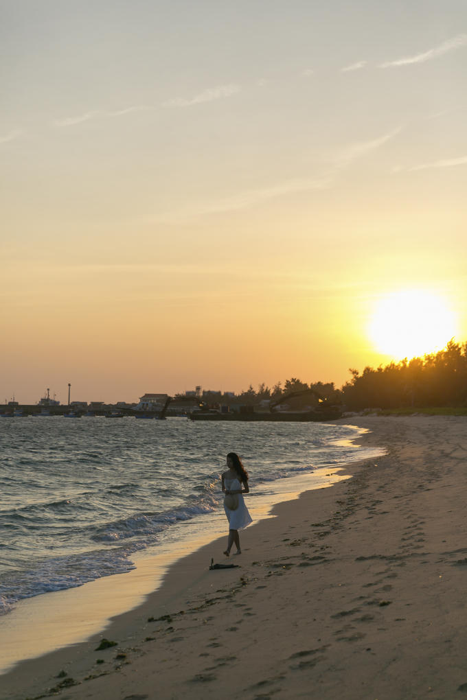 Th&ugrave;y Dung giới thiệu vẻ đẹp đảo Ph&uacute; Qu&yacute; đến với Miss International 2017