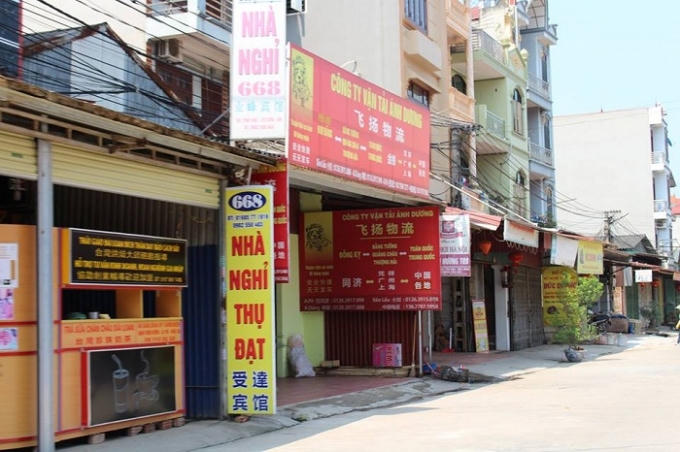 Từ việc buôn bán đồ mỹ nghệ truyền thống,