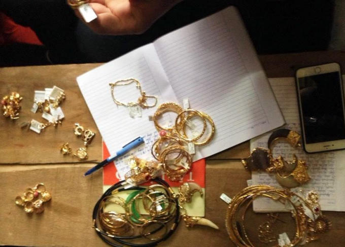 Số v&agrave;ng t&ecirc;n