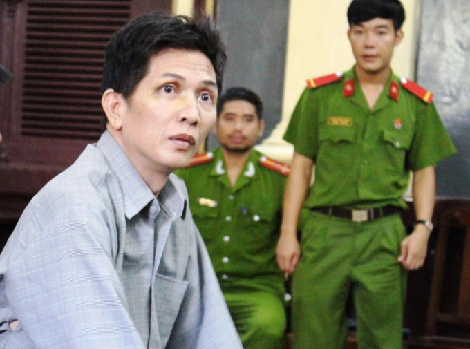 Thành tại tòa sơ thẩm.