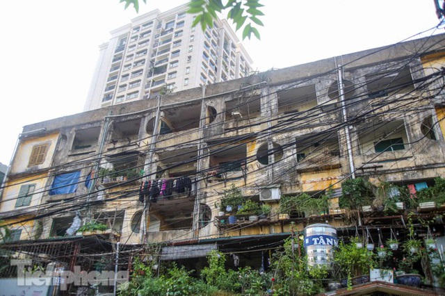Đơn nguyên 1 và 2 toà nhà G6A bị đánh giá ở mức độ D – mức độ nguy hiểm nhất cần phải di dời đi.