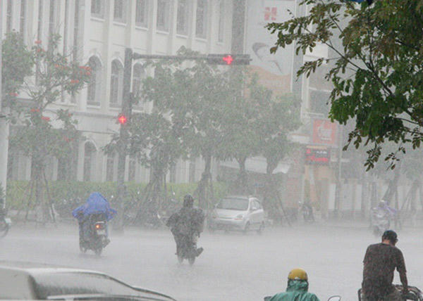 tin-moi-thoi-tiet-248-bao-so-6-suy-yeu-bac-bo-mua-lon-dien-rong-den-het-ngay-mai-3-1503537199-width600height428