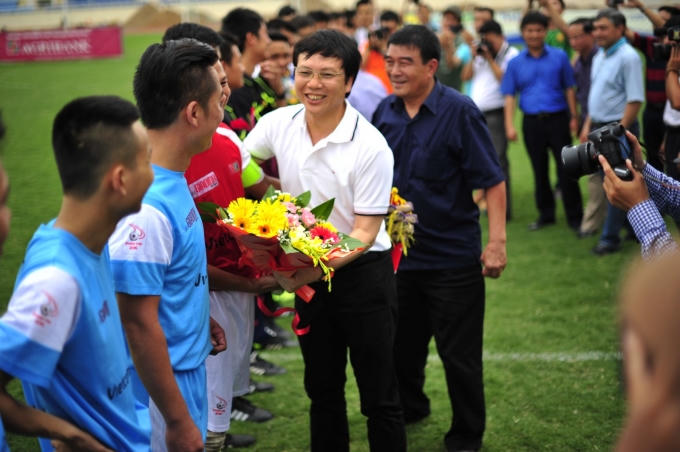 Không khí sôi nổi trong buổi trao giải.