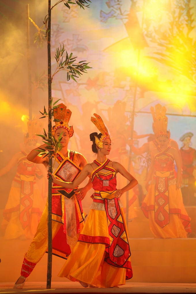 To&agrave;n cảnh Lễ hội d&acirc;n gian đường phố Việt Tr&igrave; năm 2016