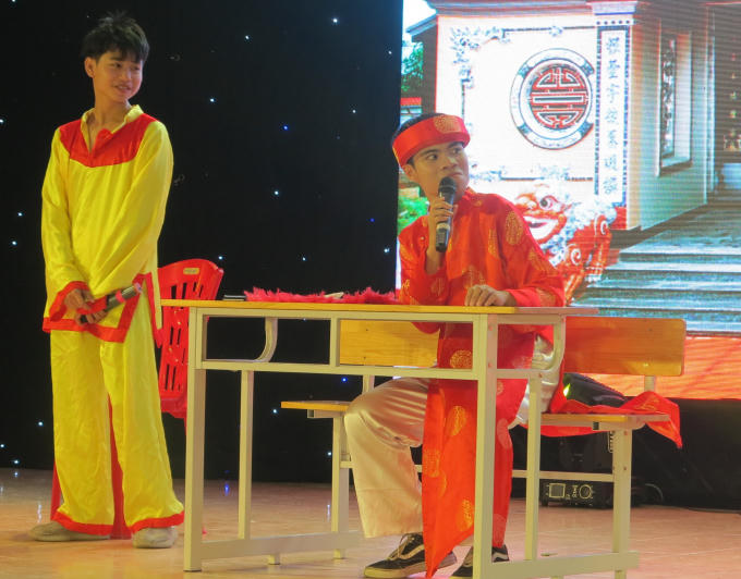 Điểm nhấn của lễ hội là vở hài kịch "Nghêu - Sò - Ốc - Hến" được dàn dựng công phu.