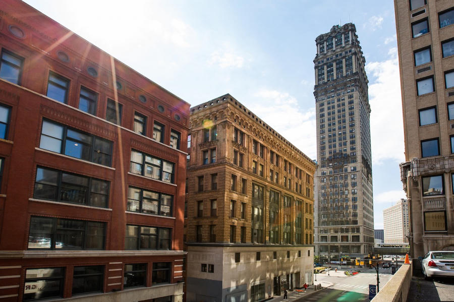 8 toa nha choc troi bi lang quen hinh anh 6