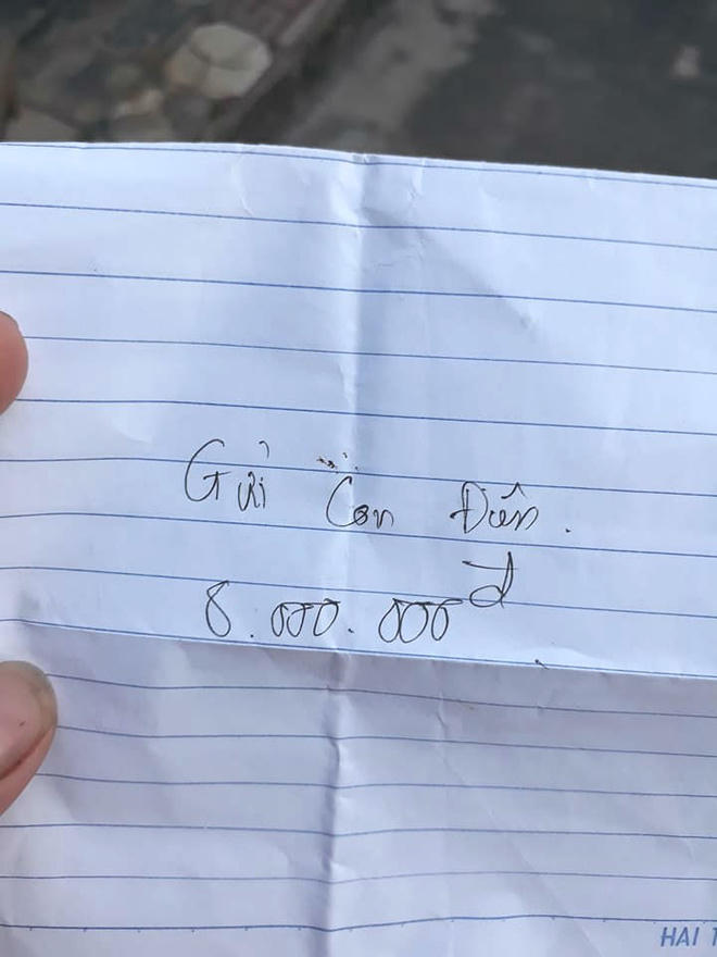 Gửi hẳn cho... con điên 8 triệu đấy các mẹ ạ.