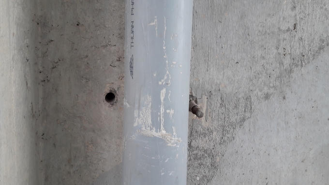 Nhiều ốc vít trên tuyến đường đã bỗng dưng bốc hơi sau một thời gian khai thác, sử dụng.