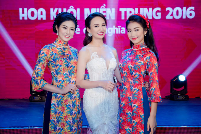 Ngọc Hân và Kiều Vỹ có mối quan hệ rất thân thiết. Tại Festival Áo dài Hà Nội 2016, top 10 Hoa hậu Việt Nam 2016 từng trình diễn áo dài cho "đàn chị".