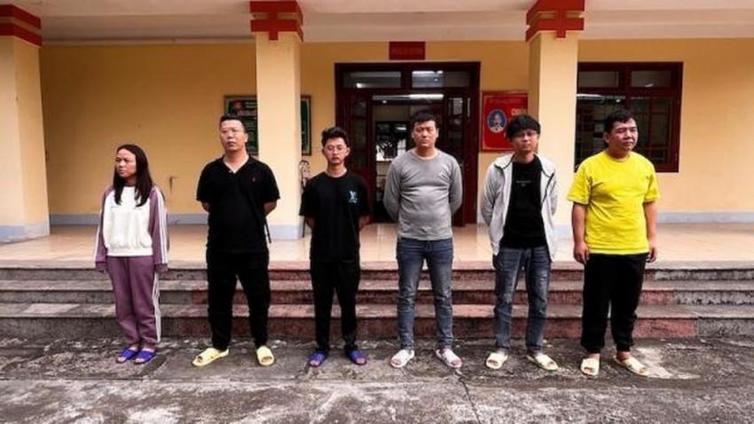 Các đối tượng tổ chức đưa người nước ngoài xuất, nhập cảnh trái phép bị bắt giữ.