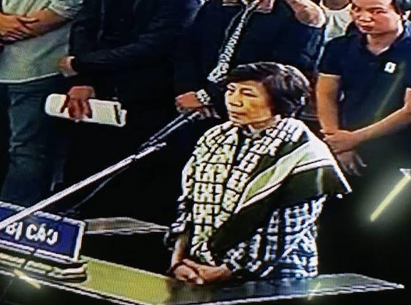 Bị cáo Phan Thu Hương (dì ruột của Phan Sào Nam). 