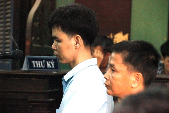 Hoài trước vành móng ngựa.