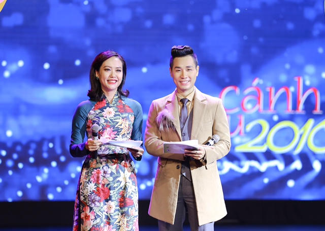 MC Nguyên Khang giãi bày về những sự cố tại Lễ trao giải Cánh diều 2016