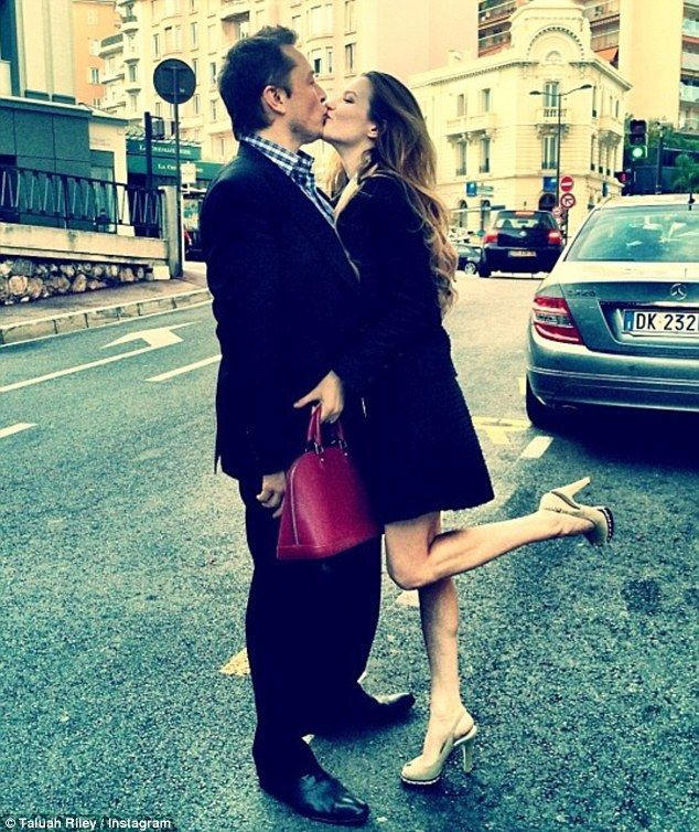 Elon Musk và Talulah Riley