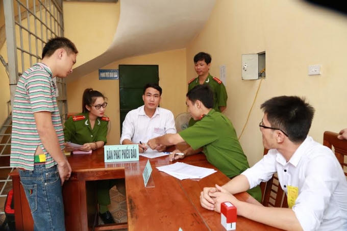 Công tác bầu cử tại Trại tạm giam Cầu Đông (Công an tỉnh Hà Tĩnh)