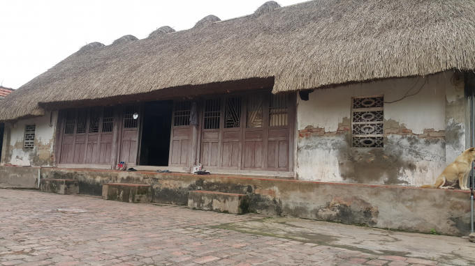 Những căn nhà mái bổi cũng thường được xây dựng theo lối kiến trúc đặc trưng Bắc Bộ gồm 5 gian.  3 gian giữa thường được gia chủ dùng làm phòng khách, ở giữa kê bàn 2 bên còn lại kê giường, tủ. Hai trái thường được xây "lồi" ra bên ngoài, đây được xem như là phần kín của ngôi nhà để gia chủ dùng làm phòng ngủ hay cất giữ những thứ quan trọng trong gia đình.