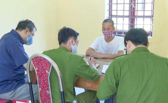 Đối tượng chém người sau mâu thuẫn xin hút thuốc lào