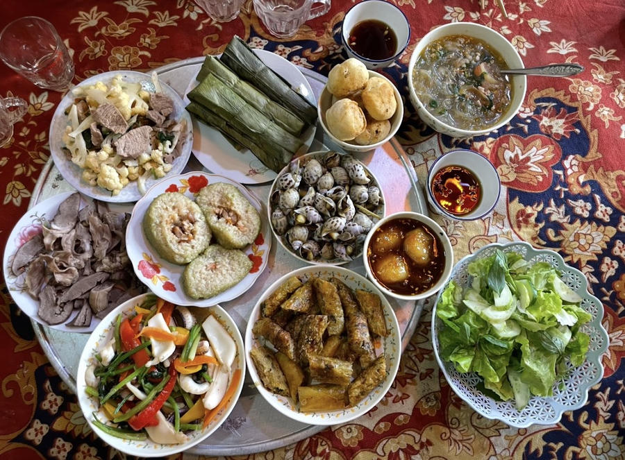 Mâm cỗ Tết người miền biển giản dị