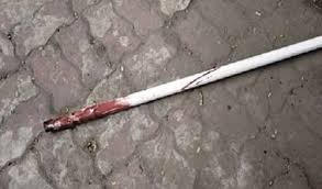 Trong đêm người chồng dùng tuýp sắt sát hại vợ, đánh cháu trọng thương (Ảnh minh họa).