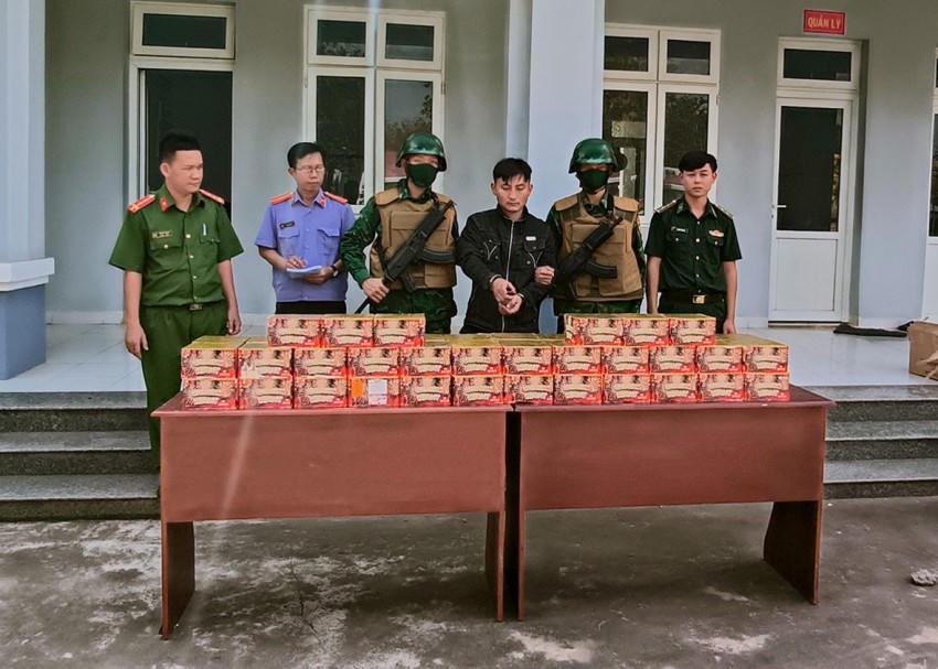 Đối tượng tang vật và phương tiện vận chuyển pháo hoa nổ