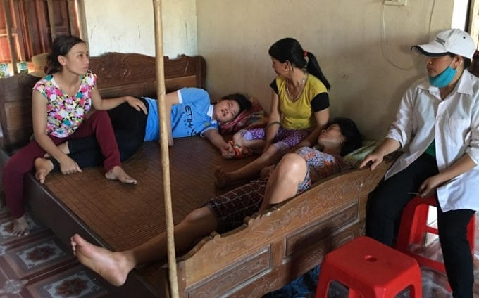 Vợ con và em gái của anh Nguyễn Kế Hải ngất lịm.